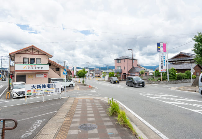 交差点から1つ目の曲がり角を左折